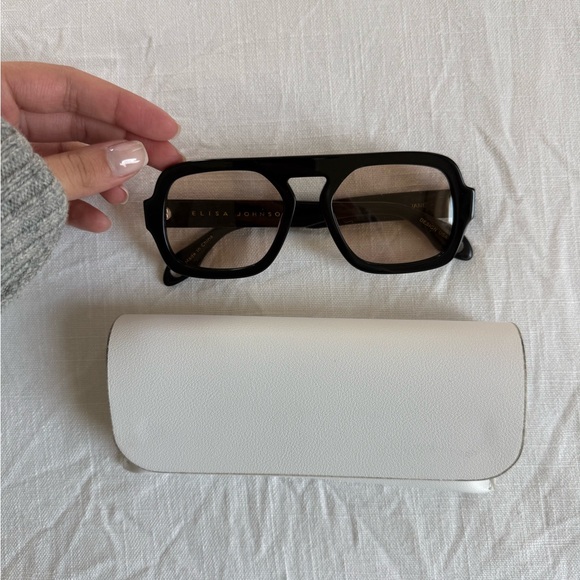 Elisa Johnson Jane Sunglasses - Picture 4 of 6